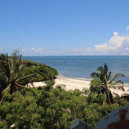 Modern Beach Front Studio Apartment - B44 Mombasa Exterior photo