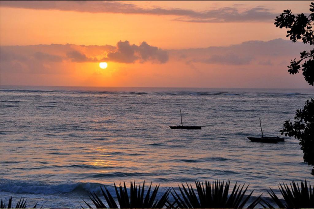 Modern Beach Front Studio Apartment - B44 Mombasa Exterior photo